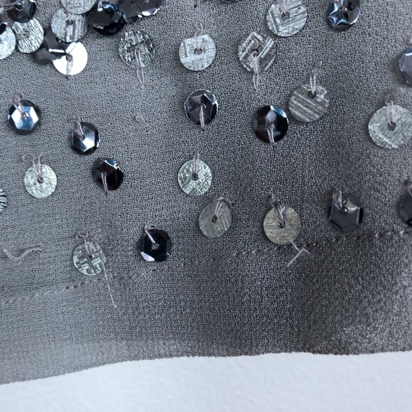 AK Anne Klein Silver Sequined Sleeveless Top - Picture 5 of 9